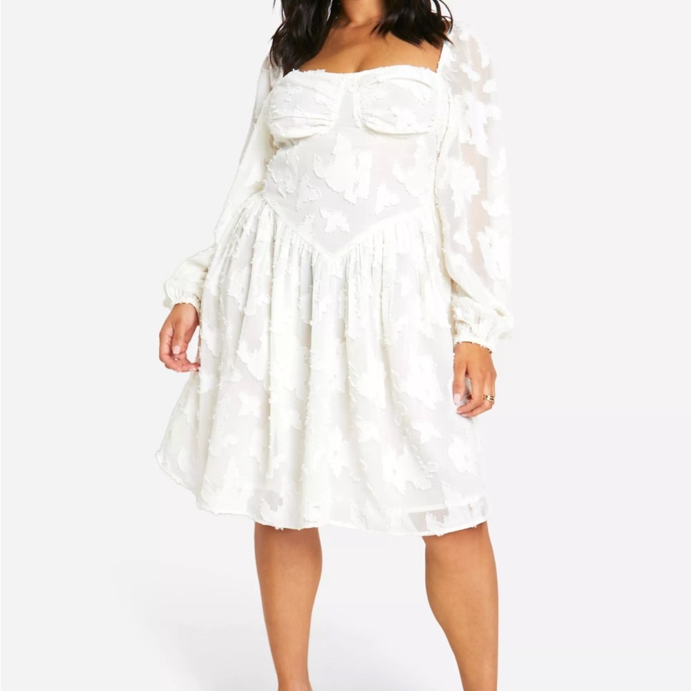 Elegant White Floral Dress